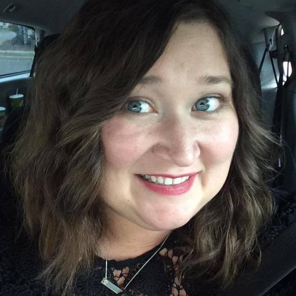 Meet your Posher, Julia - Picture 1 of 1